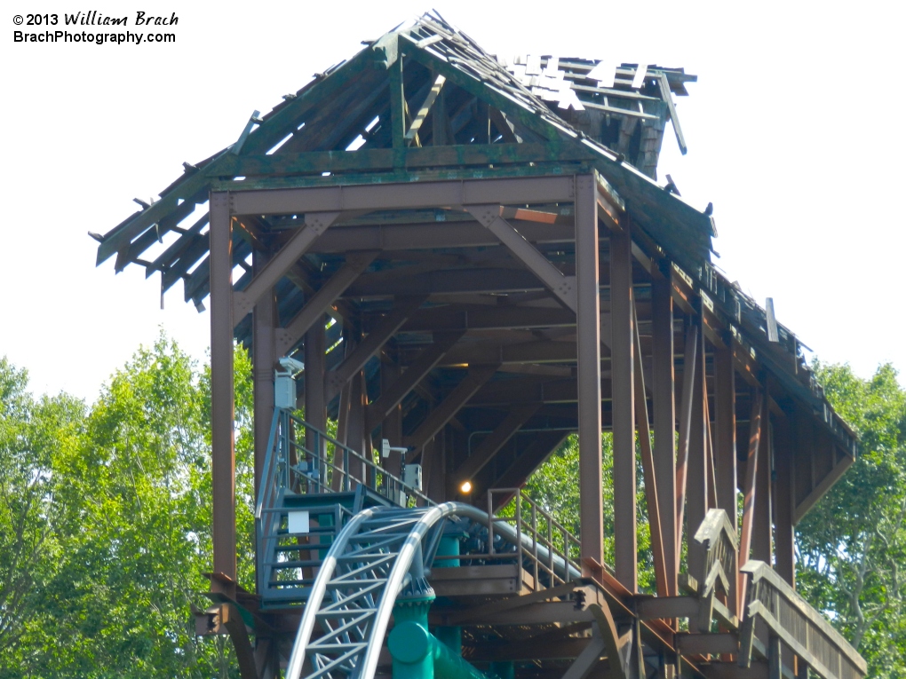 Detailed look at the bridge..... Wait, what's that I see?!